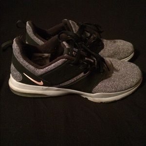 Nike running shoes gray w/ pink nike symbol size 9